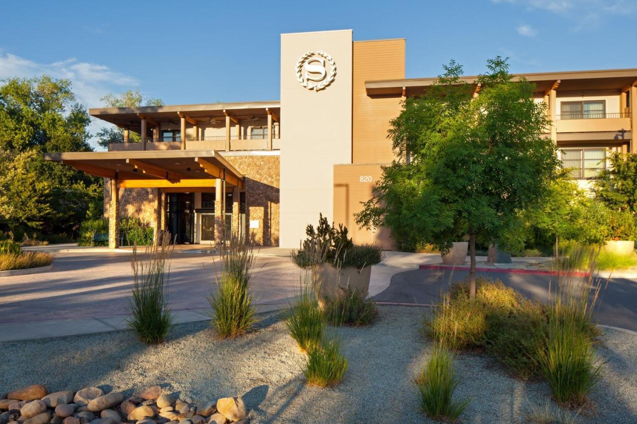 Sheraton Redding Hotel At The Sundial Bridge Екстериор снимка